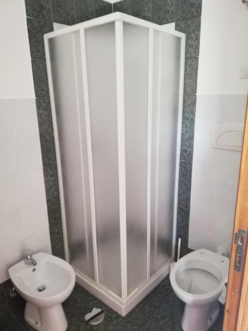 La Casa Di Periferia Apartment Бари Екстериор снимка